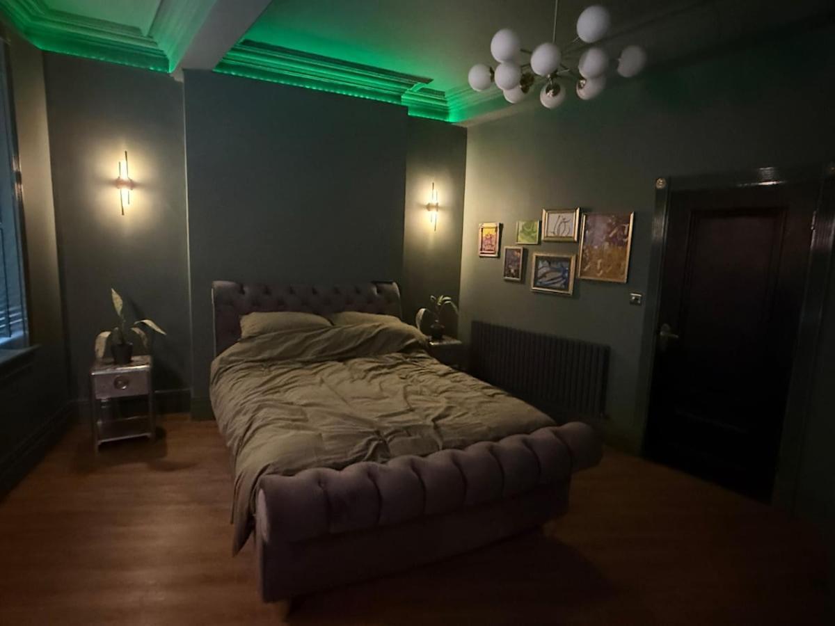 The Loft At One Luxury Penthouse Apartman Wigan Kültér fotó