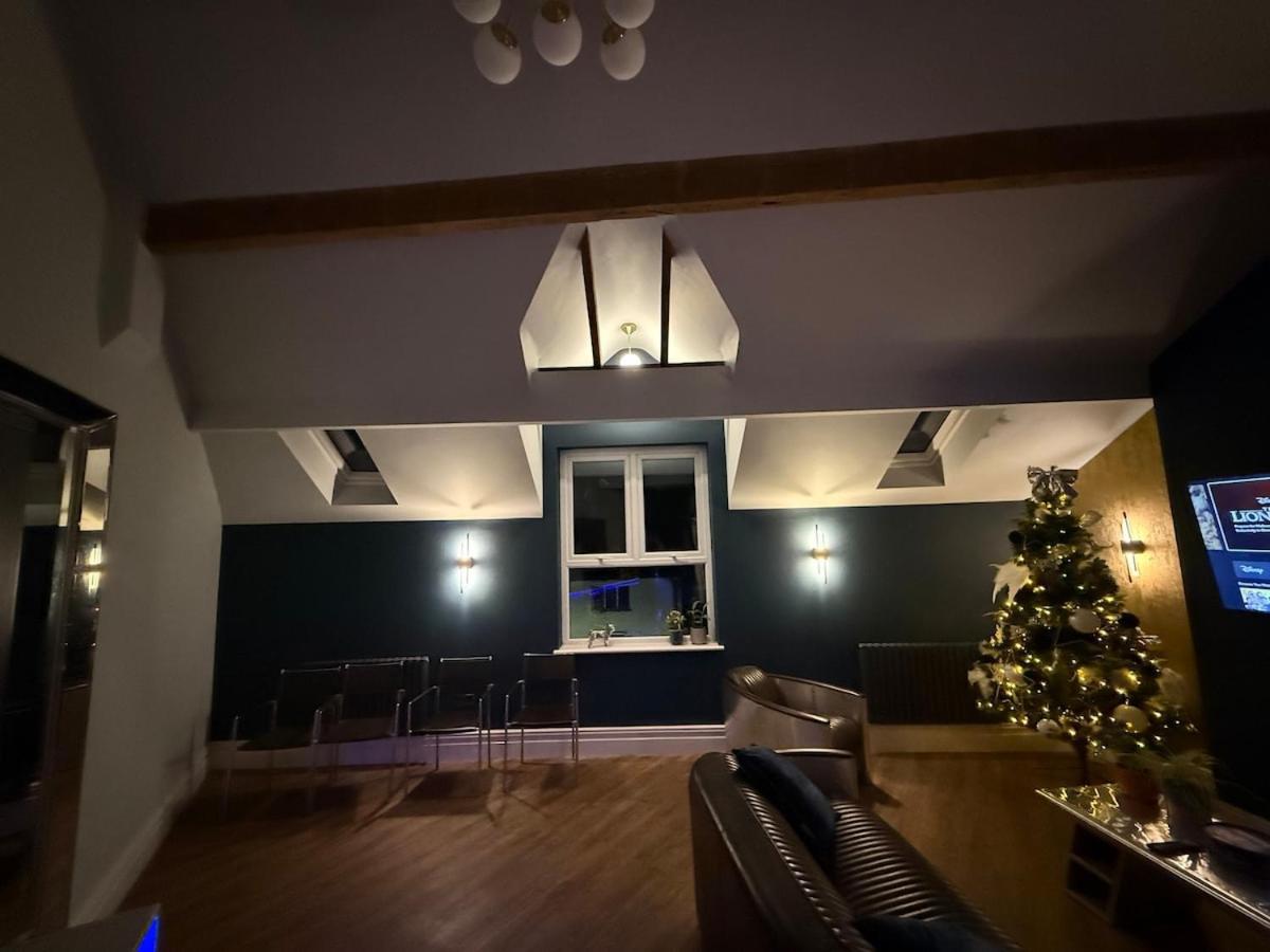 The Loft At One Luxury Penthouse Apartman Wigan Kültér fotó